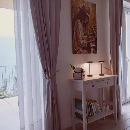 Frederic View Apartment *